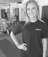 Book an Appointment with Samantha Bjelis at Rosedale