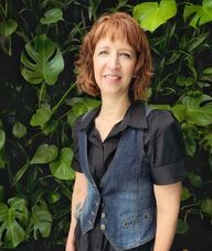 Book an Appointment with Vonalee Gilroy for Vonalee Gilroy - Acupuncture, Cosmetic Acupuncture, Microneedling, Facials