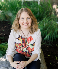 Book an Appointment with Clarissa Gibson for Registered Bowen Health Therapist