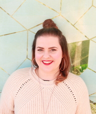 Book an Appointment with Michelle Dyer for Individual Counselling and Art Therapy for Adults