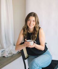 Book an Appointment with Lindsay Rideout for Free Introductory Consult