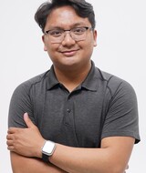 Book an Appointment with Oscar Rei Flores at (Vancouver) Revitalize Physiotherapy & Sports Clinic