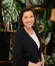 Book an Appointment with Leslie Burgess for Psychotherapy/Counselling