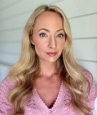 Book an Appointment with Kelsey Siemens for Counselling / Psychology / Mental Health